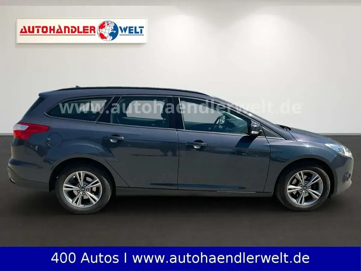 Gebraucht Ford Focus Ambiente 101 PS (74 kW) 2014 Grau Kombi