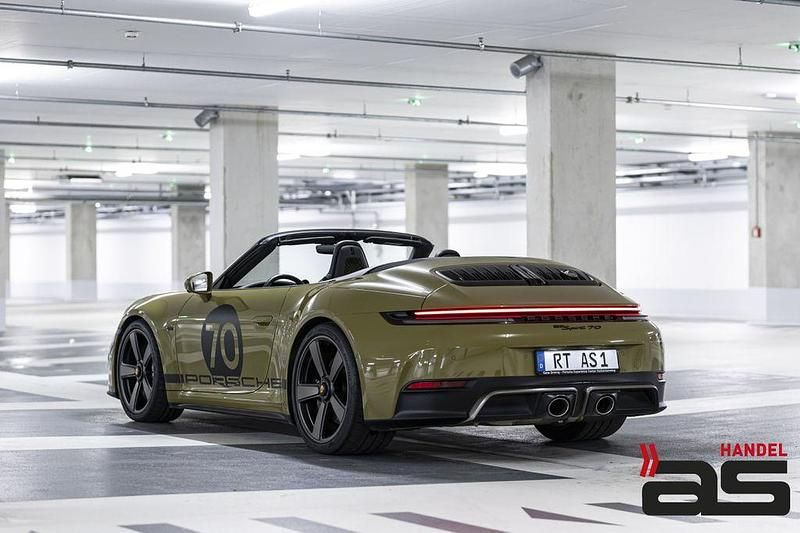 Gebraucht Porsche 992 541 PS (397 kW) 2025 Beige Cabrio