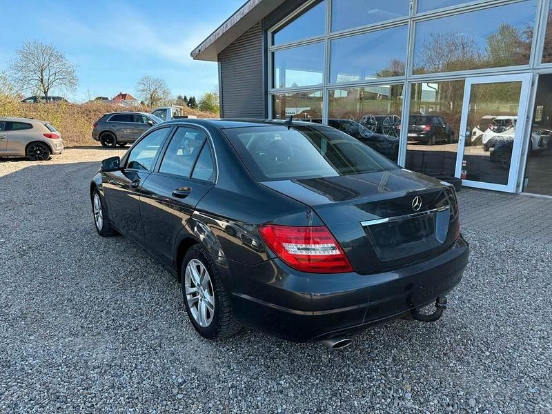 Gebraucht Mercedes C220 170 PS (125 kW) 2013 Schwarz Limousine