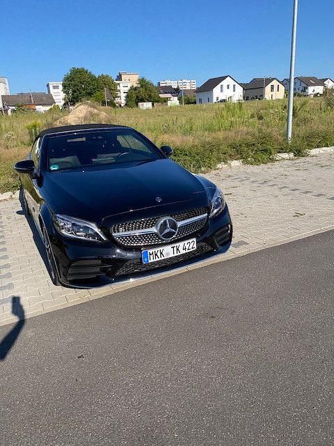 Schwarz Gebraucht 2020 Mercedes C200 AMG Cabrio | 32.500 € (Fairer Preis) - Bild 1/4