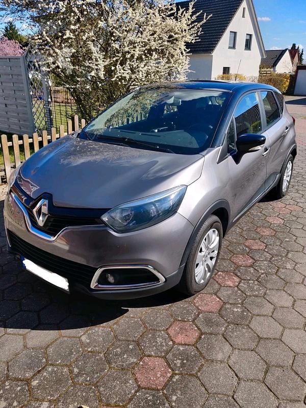 Second-hand Renault Captur 90 CP (66 kW) 2015 Gri SUV