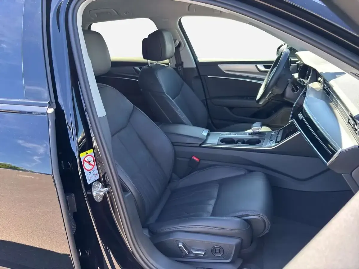 Gebraucht Audi A6 Sport 299 PS (219 kW) 2023 Schwarz Kombi