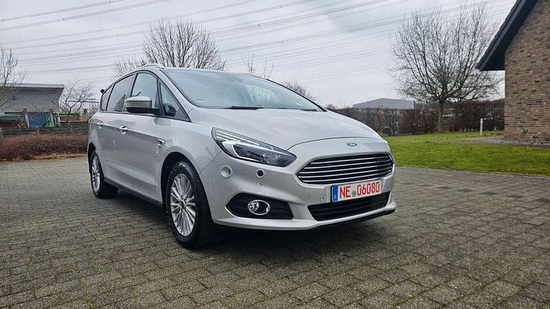 Silber Gebraucht 2020 Ford S-MAX Business Edition Van / Kleinbus | 16.300 € (Superpreis) - Bild 1/4