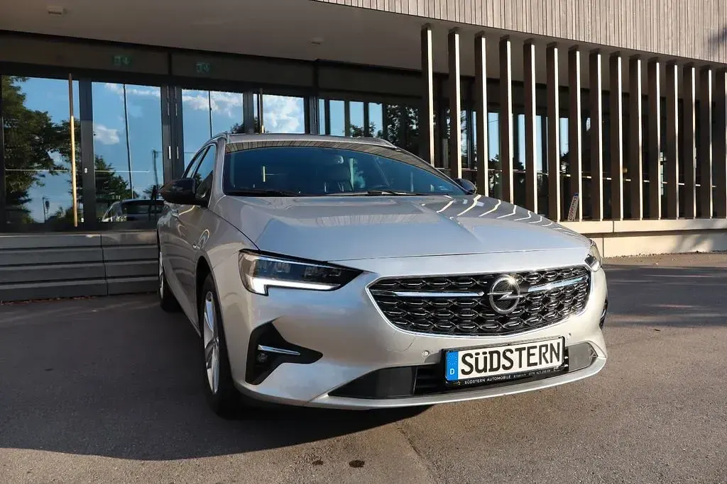 Gebraucht Opel Insignia Business 174 PS (127 kW) 2023 Silber Kombi