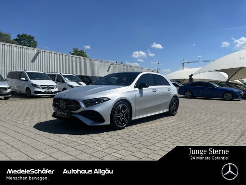 Iridiumsilber (metallic) Gebraucht 2024 Mercedes A200 AMG Limousine | 38.469 € (Teuer) - Bild 1/4