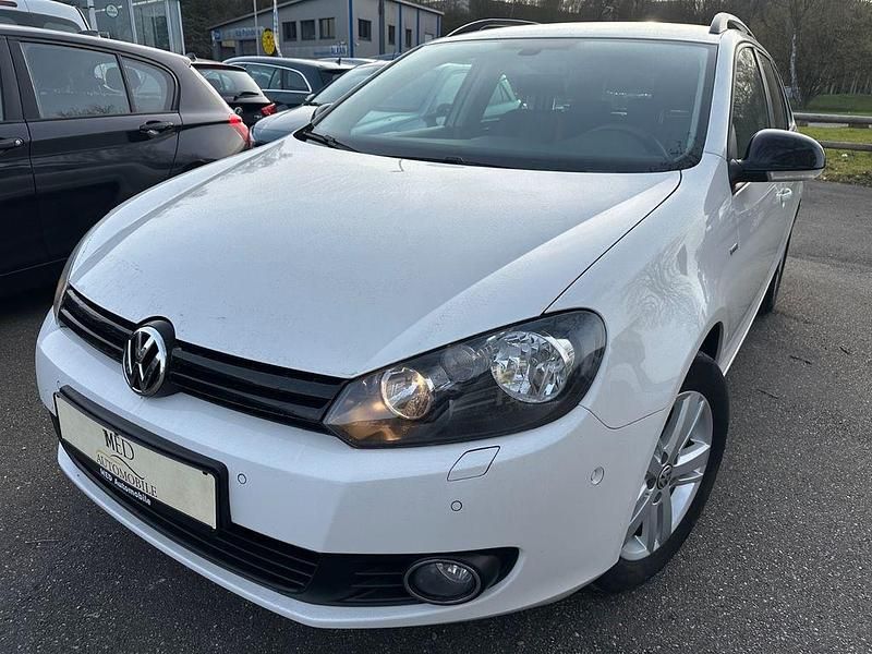 Gebraucht VW Golf VI Match 105 PS (77 kW) 2012 Weiß Kleinwagen