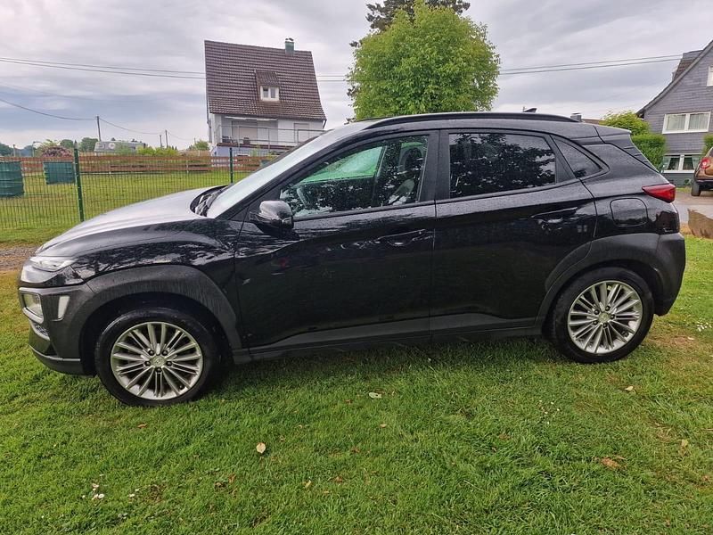Schwarz Gebraucht 2020 Hyundai Kona SUV | 13.800 € (Guter Preis) - Bild 1/4
