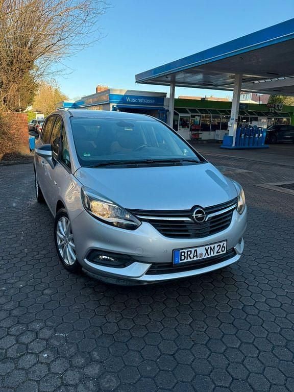 Gebraucht Opel Zafira Innovation 170 PS (125 kW) 2018 Grau Van / Kleinbus