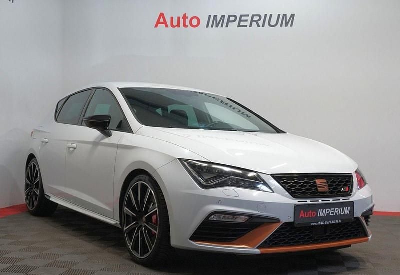 Używany Seat Leon CUPRA 300 KM (220 kW) 2017 Biały Sedan/Limuzyna