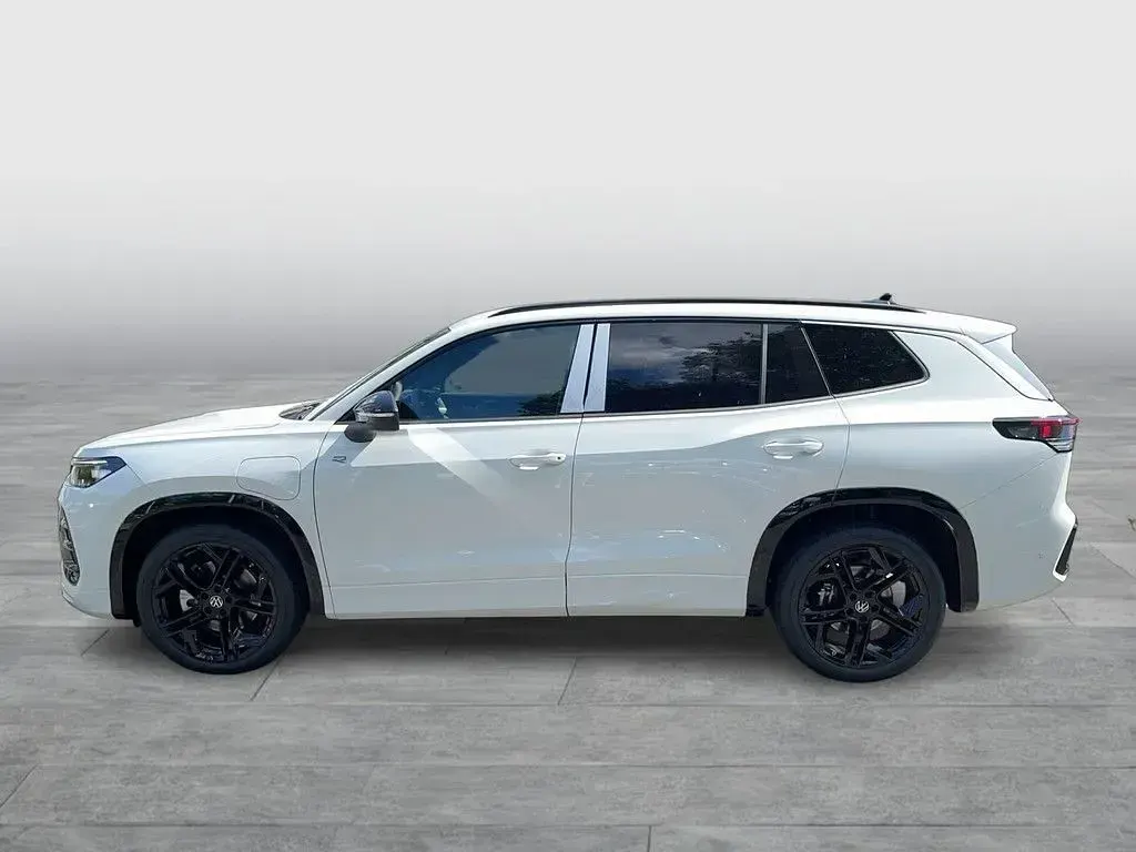 Neu VW Tayron R-line 177 PS (130 kW) 2026 Pure white SUV