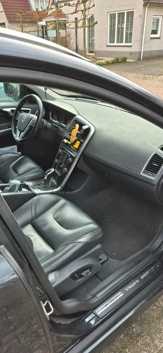 Gebraucht Volvo XC60 241 PS (177 kW) 2014 Grau SUV