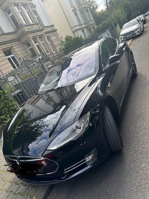 Schwarz Gebraucht 2014 Tesla Model S Performance Limousine | 18.300 € (Fairer Preis) - Bild 1/4