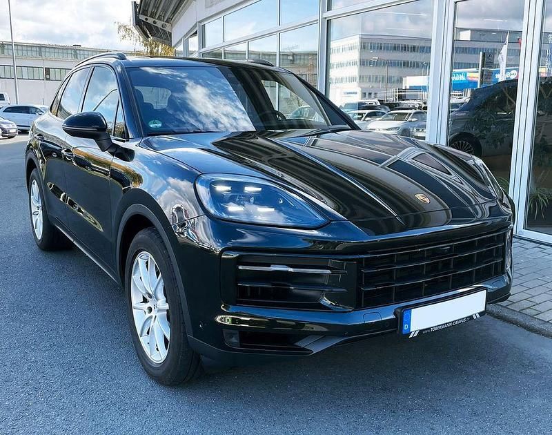 Gebraucht Porsche Cayenne 354 PS (260 kW) 2025 Schwarz SUV