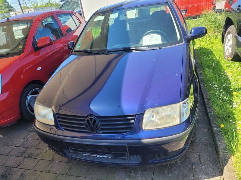 Blau Gebraucht 2001 VW Polo Limousine | 690 € (Guter Preis) - Bild 1/4