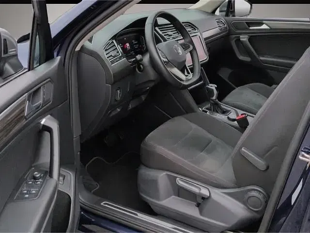 Gebraucht VW Tiguan Allspace Elegance 190 PS (139 kW) 2024 Manufacturer SUV