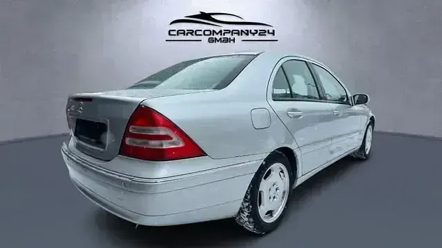 Gebraucht Mercedes C240 Elegance 170 PS (125 kW) 2000 Silber Limousine
