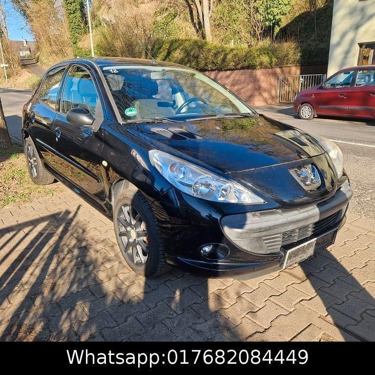 Schwarz Gebraucht 2009 Peugeot 206+ Basis Kleinwagen | 1.999 € (Guter Preis) - Bild 1/4