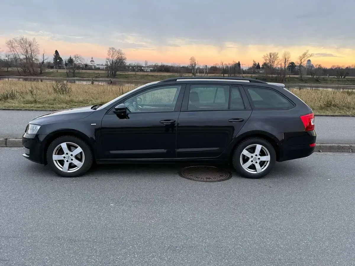 Gebraucht Skoda Octavia Style 150 PS (110 kW) 2016 Schwarz Kombi