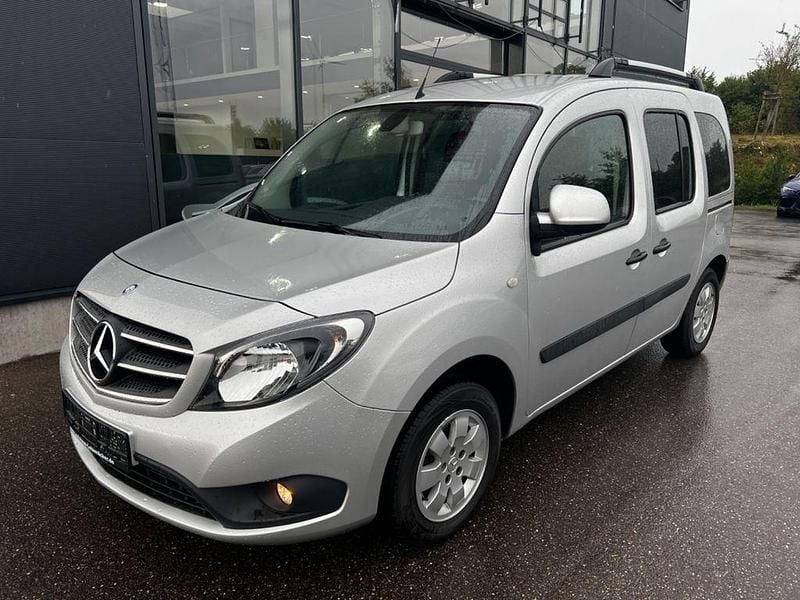 Silber Gebraucht 2019 Mercedes Citan 108 Edition Kombi | 14.890 € (Etwas zu teuer) - Bild 1/4