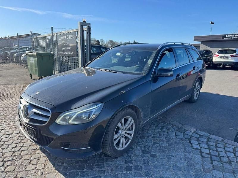 Gebraucht Mercedes E220 170 PS (125 kW) 2014 Schwarz Kombi