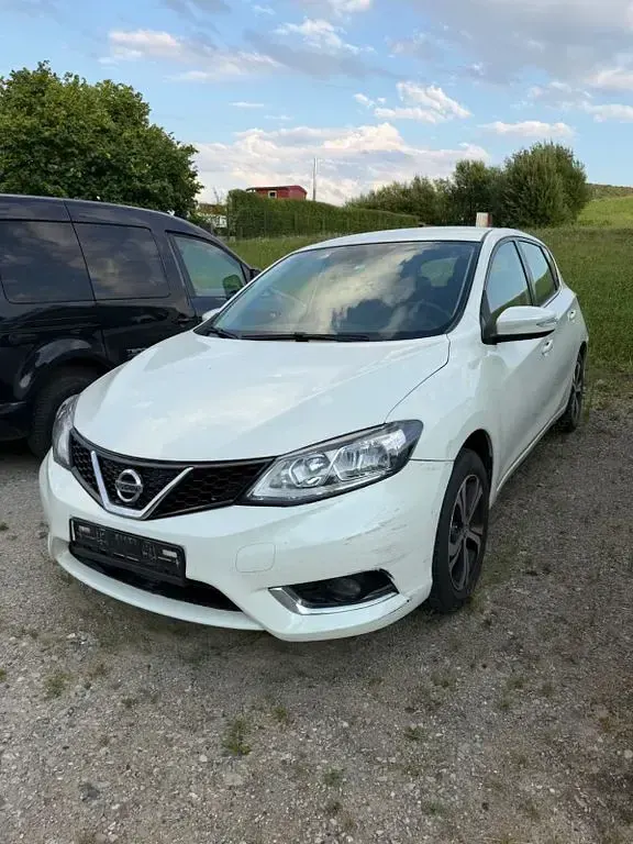 Gebraucht Nissan Pulsar N-Connecta 116 PS (85 kW) 2018 Weiß Kleinwagen