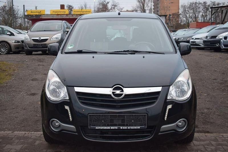 Gebraucht Opel Agila Edition 94 PS (69 kW) 2011 Schwarz Kleinwagen