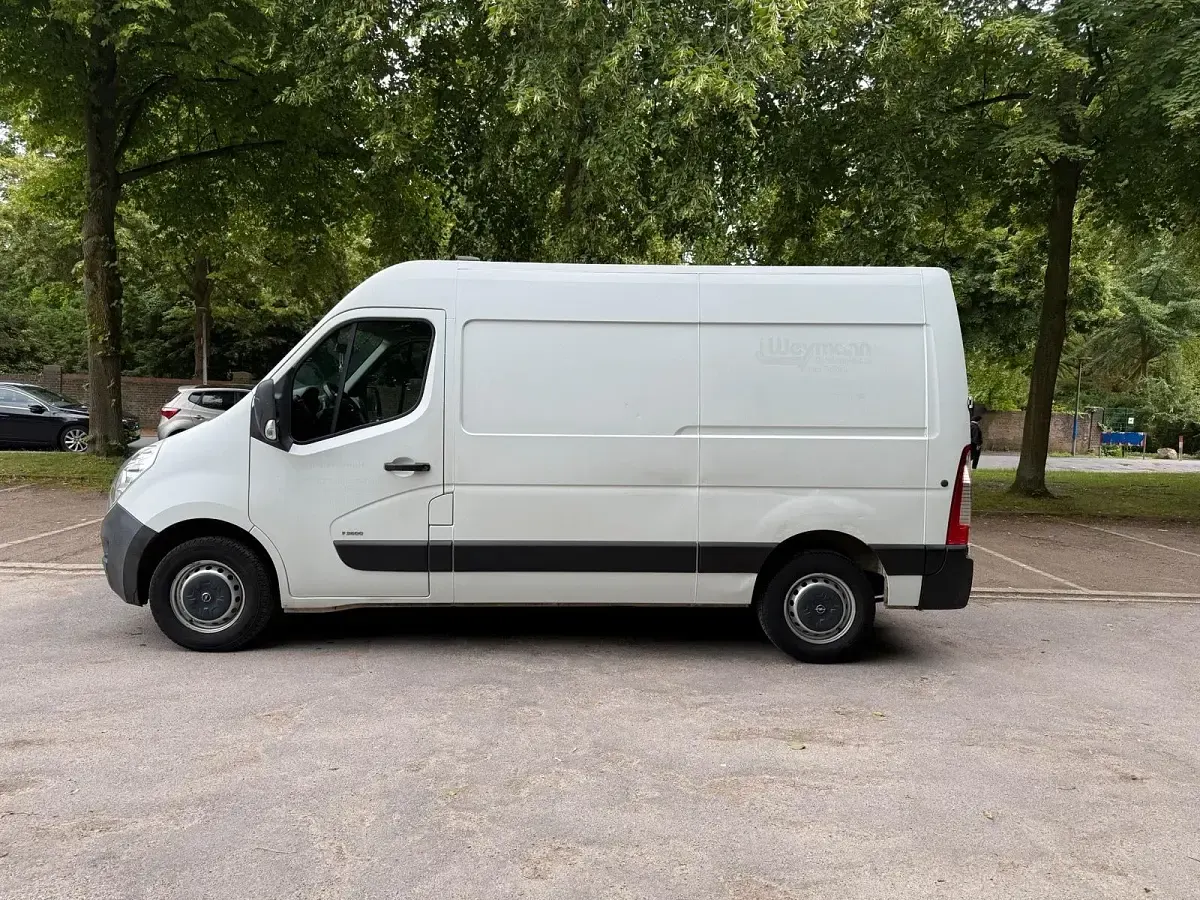 Gebraucht Opel Movano 125 PS (91 kW) 2014 Weiß Van / Kleinbus