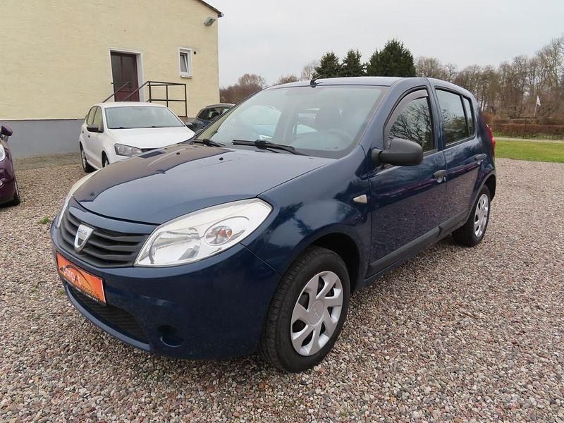Dacia blau marine Gebraucht 2008 Dacia Sandero Ambiance Kleinwagen | 1.990 € (Etwas zu teuer) - Bild 1/4
