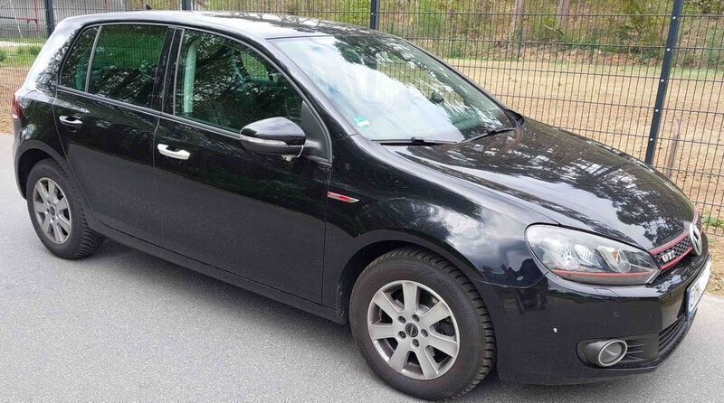 Schwarz Gebraucht 2012 VW Golf VII Trendline Limousine | 7.950 € (Fairer Preis) - Bild 1/4