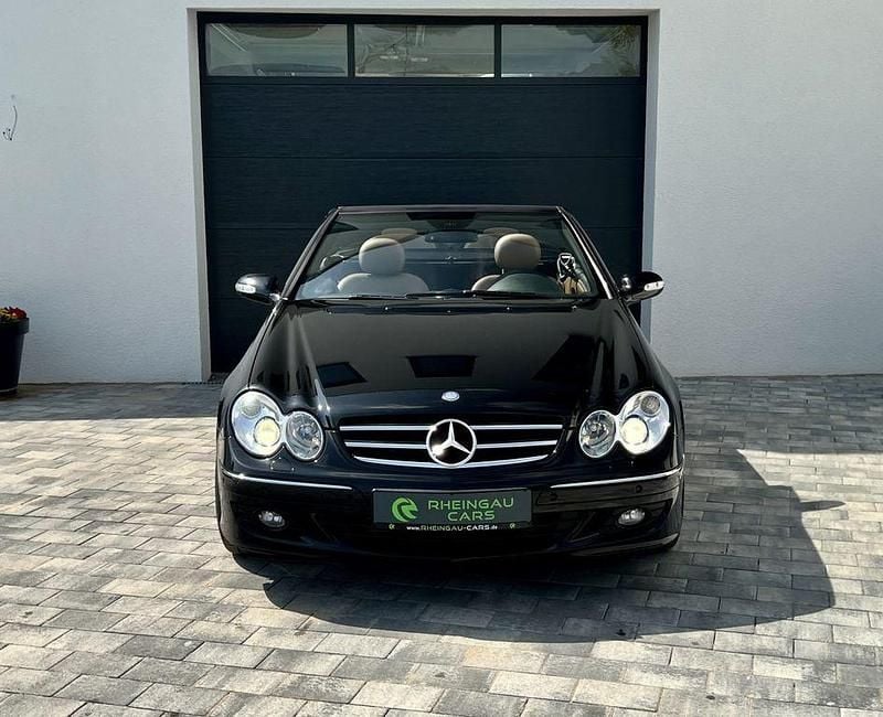 Gebraucht Mercedes CLK320 224 PS (164 kW) 2007 Schwarz Cabrio