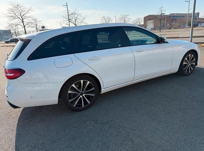 Gebraucht Mercedes E350 AMG 258 PS (189 kW) 2017 Weiß Kombi