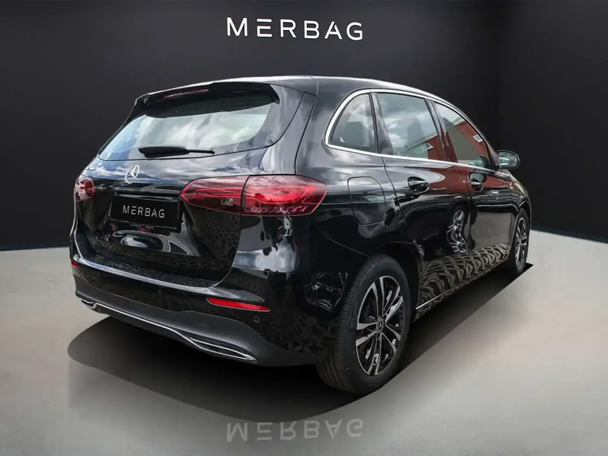 Gebraucht Mercedes B250e Progressive 163 PS (119 kW) 2025 Lack kosmosschwarz Kleinwagen