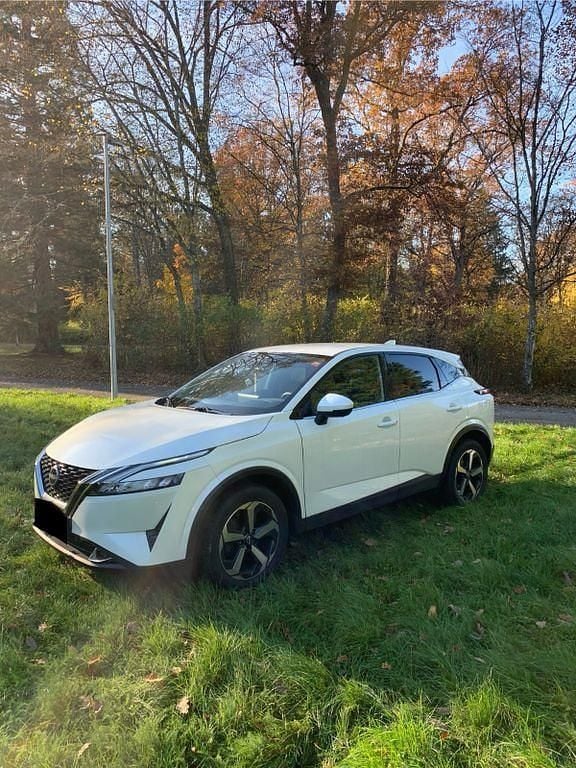 Weiß Gebraucht 2023 Nissan Qashqai N-Connecta SUV | 19.999 € (Guter Preis) - Bild 1/4