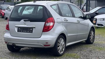 Gebraucht Mercedes A150 Elegance 95 PS (69 kW) 2008 Silber Limousine