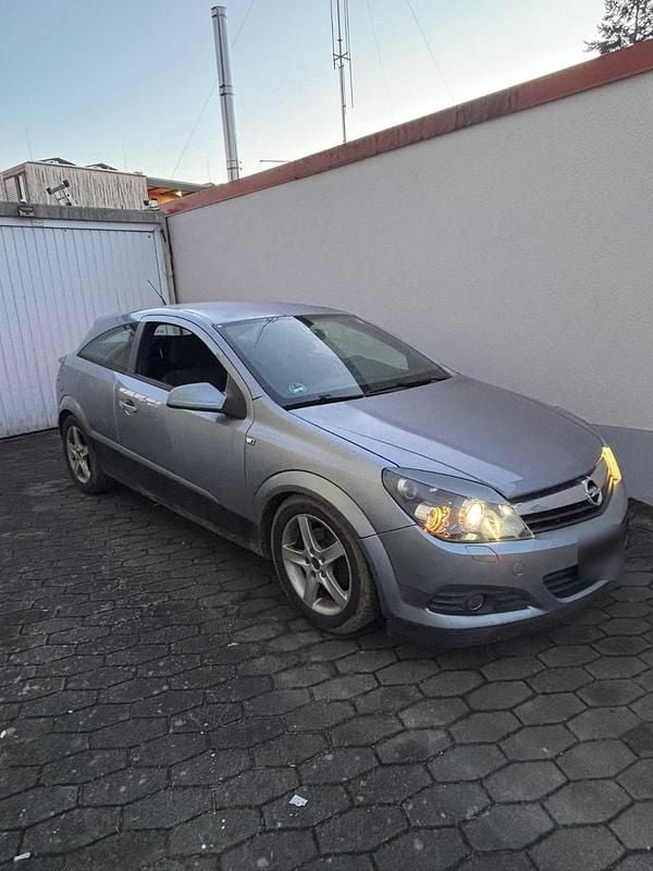 Gebraucht Opel Astra GTC 140 PS (102 kW) 2006 Silber Coupé