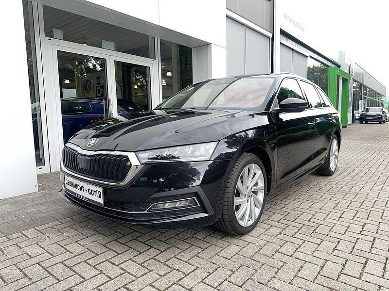 Schwarzmagic perleffekt met. Gebraucht 2022 Skoda Octavia Style Kombi | 23.990 € (Fairer Preis) - Bild 1/4
