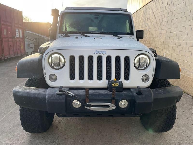 Gebraucht Jeep Wrangler Unlimited Rubicon 200 PS (147 kW) 2015 Weiß SUV