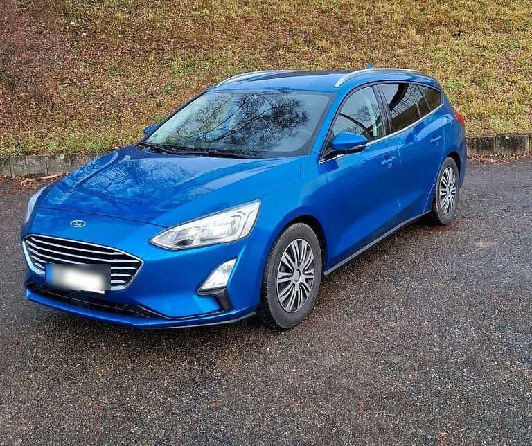 Blau Gebraucht 2019 Ford Focus Cool & Connect Kombi | 13.850 € (Fairer Preis) - Bild 1/4