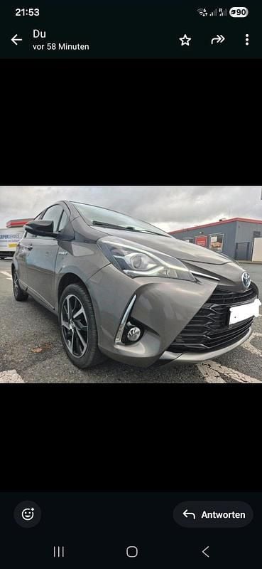 Gebraucht Toyota Yaris Hybrid 75 PS (55 kW) 2020 Braun Kleinwagen