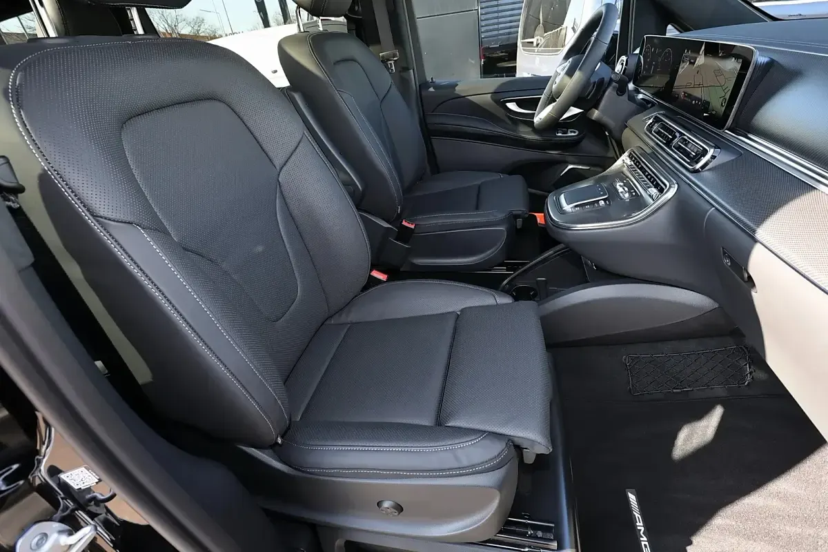 Gebraucht Mercedes V300 Exclusive 237 PS (174 kW) 2026 Obsidianschwarz Van / Kleinbus