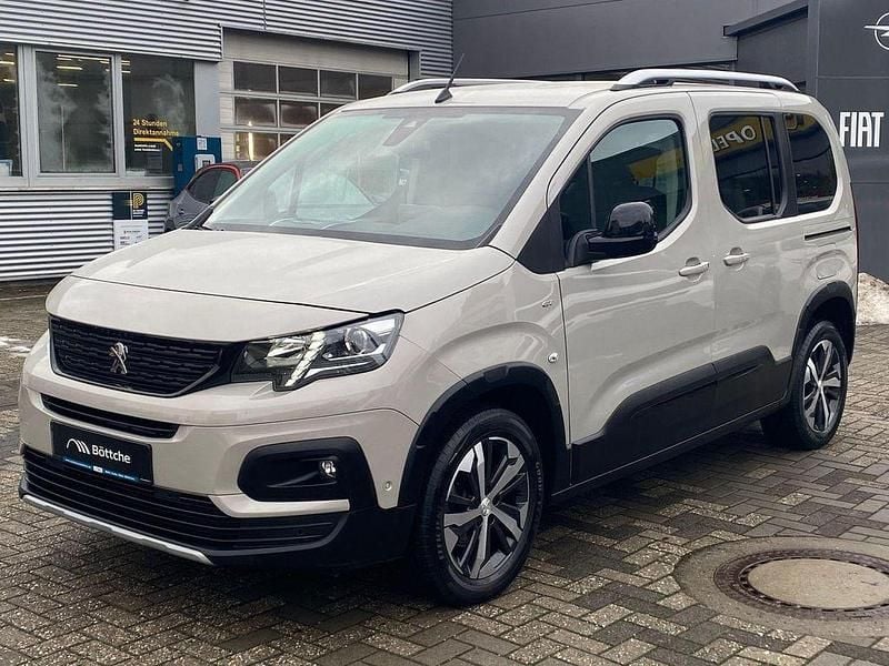 Lackierung sable/typ aussenverkleidung metalliclackierung Gebraucht 2022 Peugeot Rifter GT Van / Kleinbus | 21.990 € (Superpreis) - Bild 1/4