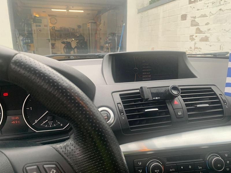 Gebraucht BMW 120 Sport Line 177 PS (130 kW) 2010 Schwarz Kleinwagen