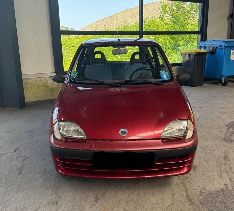 Rot Gebraucht 2002 Fiat Seicento Kleinwagen | 1.200 € (Fairer Preis) - Bild 1/4
