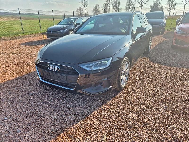 Gebraucht Audi A4 Comfort 150 PS (110 kW) 2022 Mythosschwarz metallic Kombi