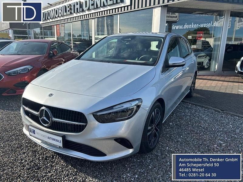 Gebraucht Mercedes B200 Advanced 150 PS (110 kW) 2023 Silber Van / Kleinbus