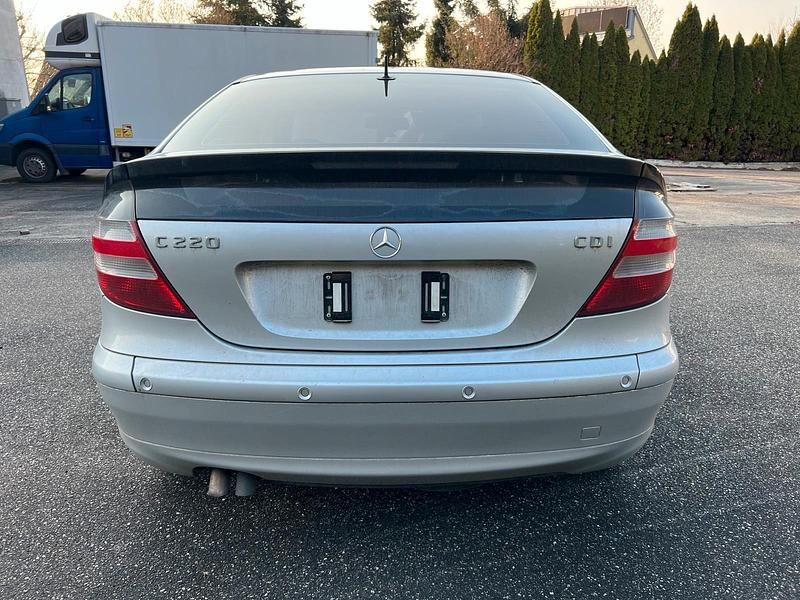 Gebraucht Mercedes C220 150 PS (110 kW) 2006 Grau Coupé