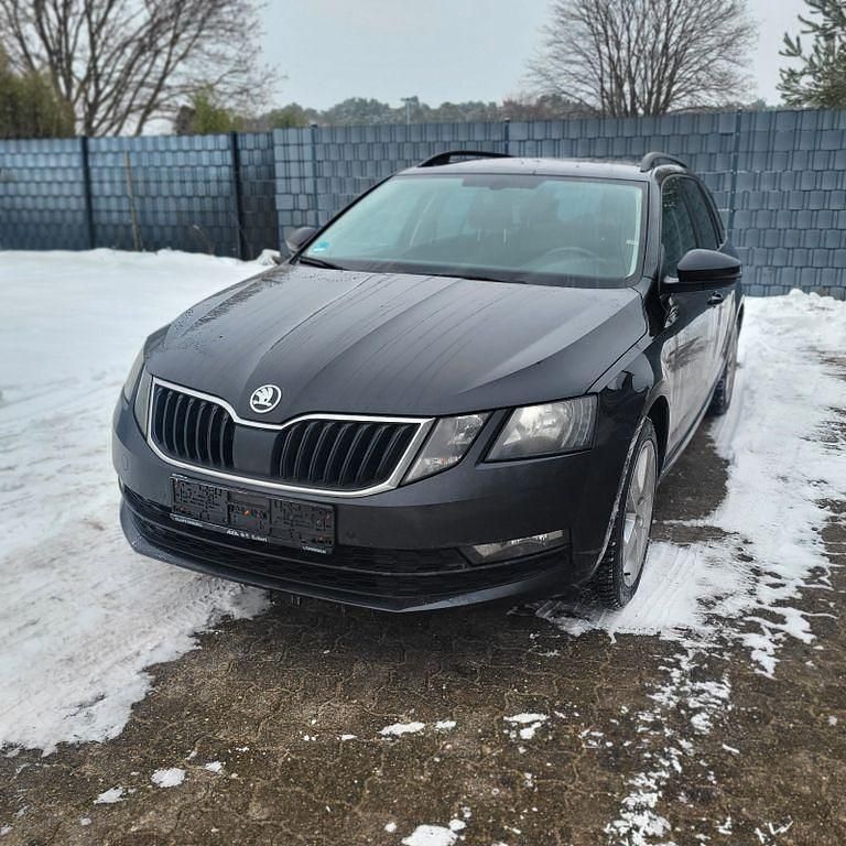 Gebraucht Skoda Octavia Ambition 150 PS (110 kW) 2020 Schwarz Kombi
