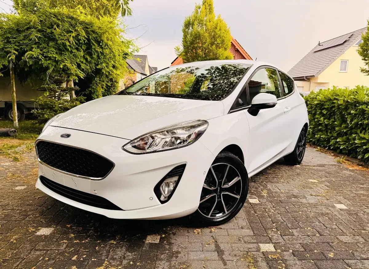 Gebraucht Ford Fiesta 86 PS (63 kW) 2020 Weiß Kleinwagen