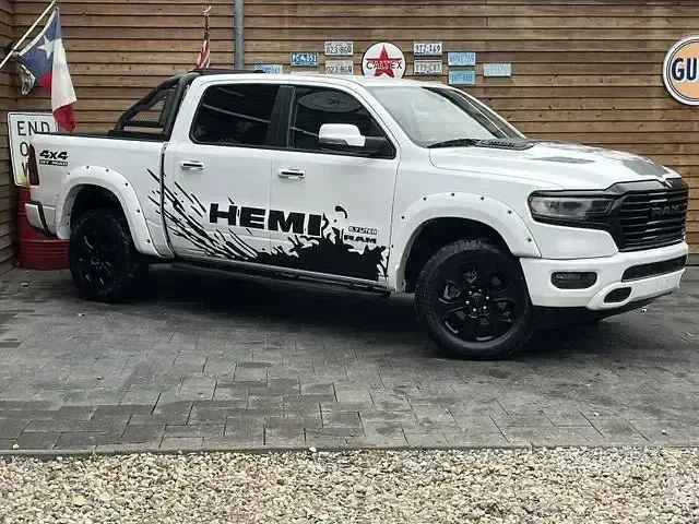 Używany Dodge Ram 401 KM (294 kW) 2023 Biały Pickup