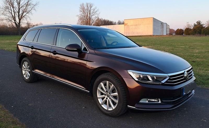 Gebraucht VW Passat Highline 150 PS (110 kW) 2018 Rot Limousine